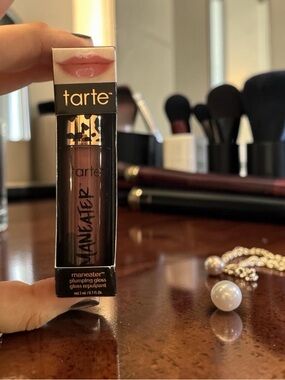 tarte Maneater Plumping Lip Gloss - Brown